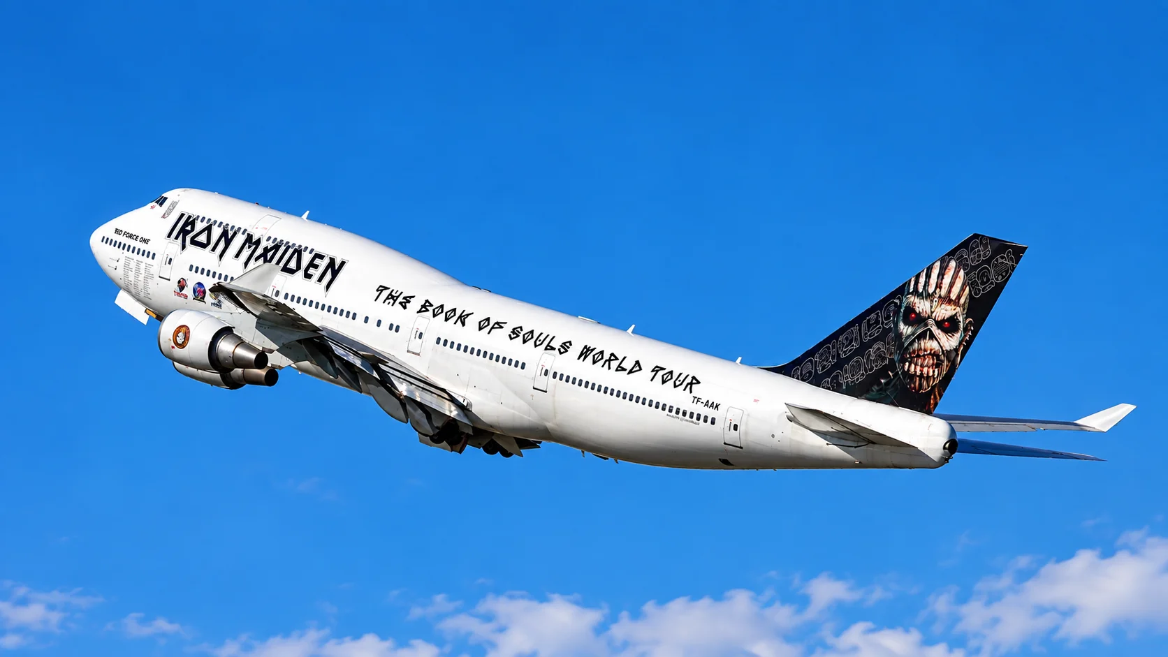 Ed Force One in flight